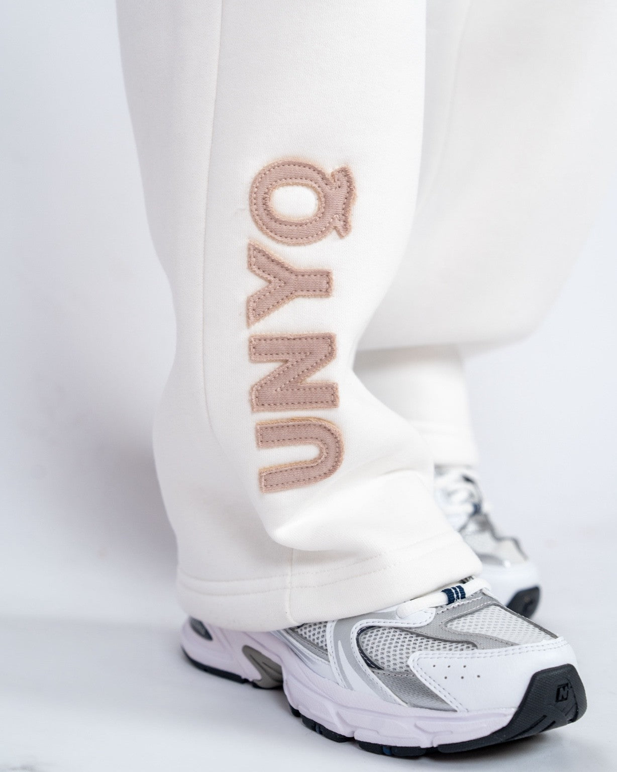 Calm Wide Leg Jogger