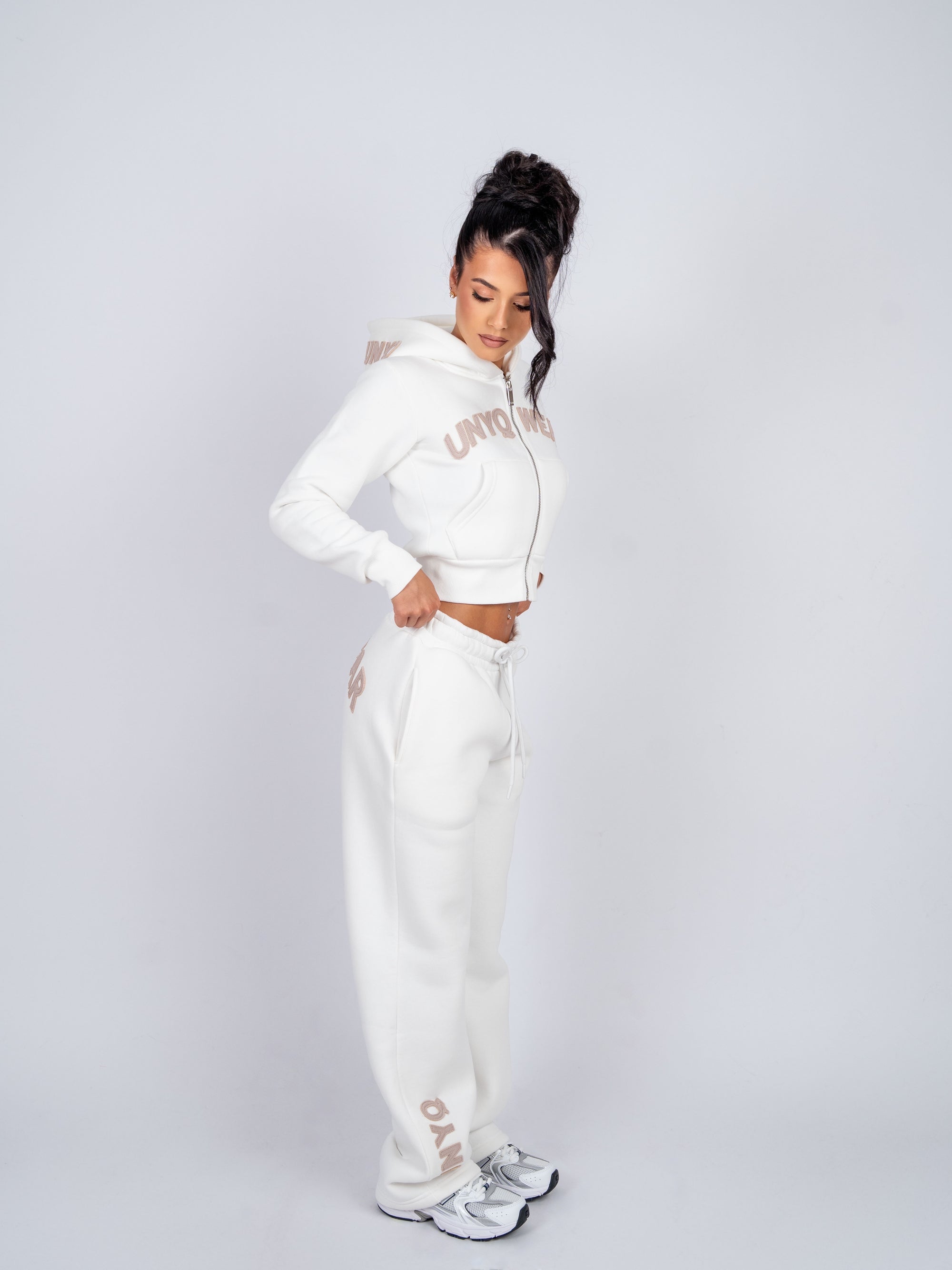 Calm Cropped Zip Jacket